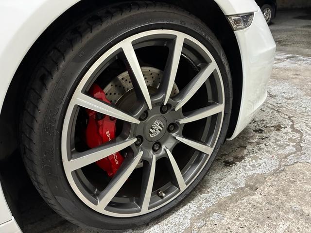 911 911カレラ4S カブリオレ 左ハンドル スポーツクロノ スポーツエキゾースト BOSE 20AWクラシックデザイン 赤革シート(11枚目)