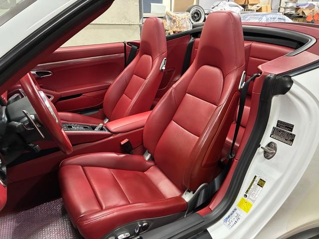 911 911カレラ4S カブリオレ 左ハンドル スポーツクロノ スポーツエキゾースト BOSE 20AWクラシックデザイン 赤革シート(20枚目)