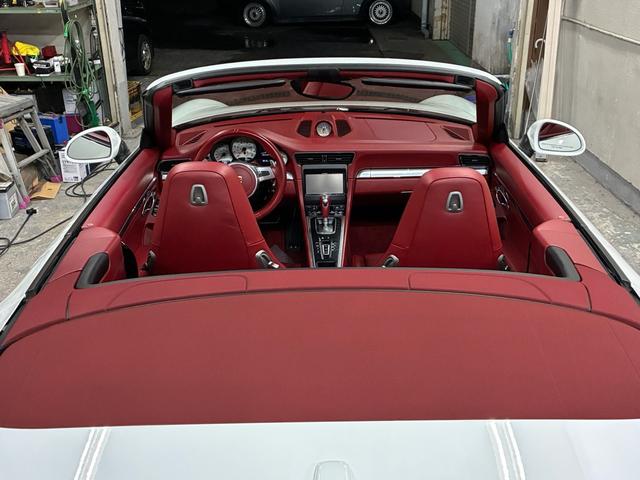 911 911カレラ4S カブリオレ 左ハンドル スポーツクロノ スポーツエキゾースト BOSE 20AWクラシックデザイン 赤革シート(23枚目)
