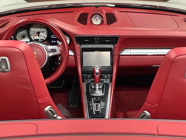 911 911カレラ4S カブリオレ 左ハンドル スポーツクロノ スポーツエキゾースト BOSE 20AWクラシックデザイン 赤革シート(24枚目)