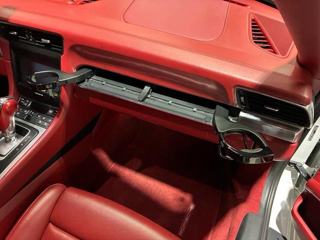 911 911カレラ4S カブリオレ 左ハンドル スポーツクロノ スポーツエキゾースト BOSE 20AWクラシックデザイン 赤革シート(32枚目)