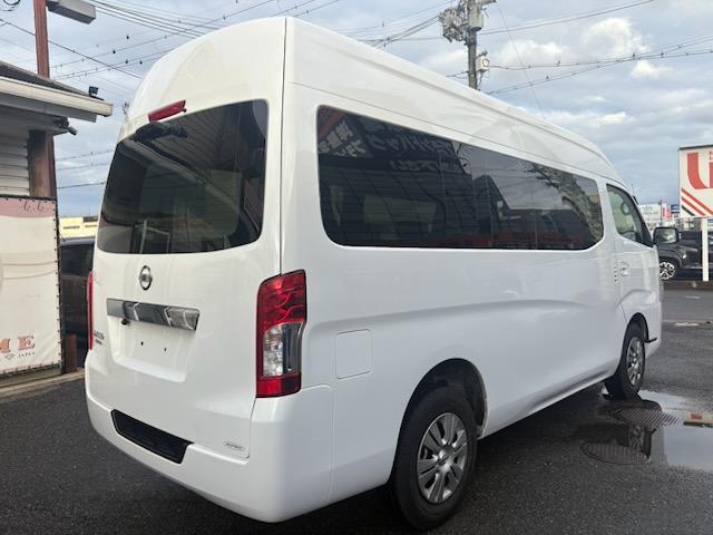 ＮＶ３５０キャラバンバン スーパーロングＤＸターボ　リアエアコン・リアヒーター・ディスプレイオーディオ・バックカメラ・ＬＥＤヘッドランプ＆テールランプ・ＬＥＤルームランプ・フォグランプ・プライバシーガラス・小窓・スライドオートステップ・ＥＴＣ・エマブレ（8枚目）