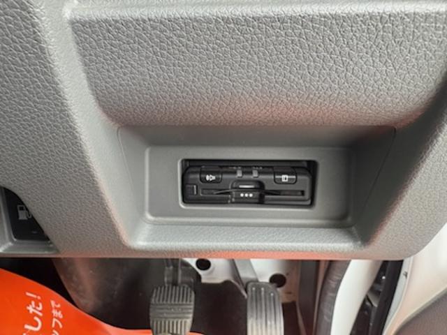 NV350キャラバンバン スーパーロングDXターボ リフター付き・ディーゼルターボ・エマージェンシーブレーキ・リモコンキー・ナビ・TV・ETC・バックカメラ・ドラレコ・フィルム貼り・(26枚目)