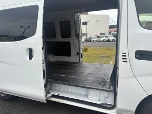 NV350キャラバンバン スーパーロングDXターボ リフター付き・ディーゼルターボ・エマージェンシーブレーキ・リモコンキー・ナビ・TV・ETC・バックカメラ・ドラレコ・フィルム貼り・(42枚目)