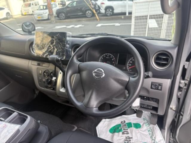 NV350キャラバンバン スーパーロング・リアエアコン・リアヒーター・バックカメラ・ディスプレイオーディオ・Bluetooth・ETC・電動スライドステップ・フォグランプ・カラードドアハンドル・フローロングマット(20枚目)