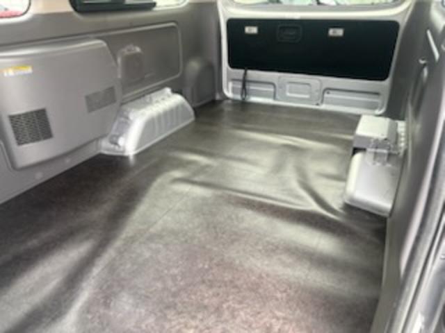 NV350キャラバンバン スーパーロング・リアエアコン・リアヒーター・バックカメラ・ディスプレイオーディオ・Bluetooth・ETC・電動スライドステップ・フォグランプ・カラードドアハンドル・フローロングマット(21枚目)