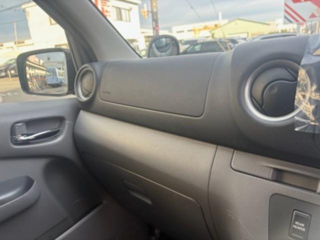 NV350キャラバンバン スーパーロング・リアエアコン・リアヒーター・バックカメラ・ディスプレイオーディオ・Bluetooth・ETC・電動スライドステップ・フォグランプ・カラードドアハンドル・フローロングマット(22枚目)