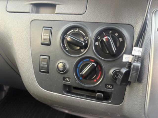 NV350キャラバンバン スーパーロング・リアエアコン・リアヒーター・バックカメラ・ディスプレイオーディオ・Bluetooth・ETC・電動スライドステップ・フォグランプ・カラードドアハンドル・フローロングマット(27枚目)