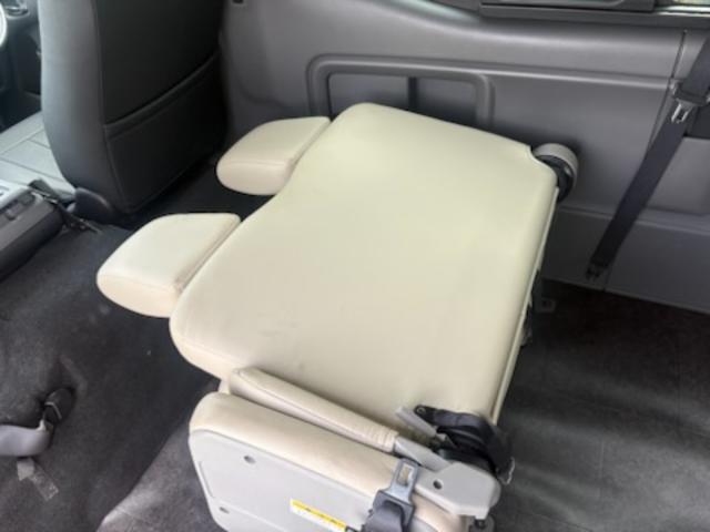 NV350キャラバンバン スーパーロング・リアエアコン・リアヒーター・バックカメラ・ディスプレイオーディオ・Bluetooth・ETC・電動スライドステップ・フォグランプ・カラードドアハンドル・フローロングマット(30枚目)