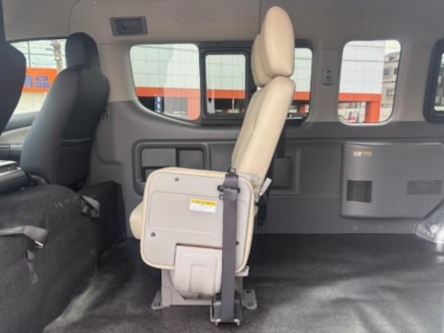 NV350キャラバンバン スーパーロング・リアエアコン・リアヒーター・バックカメラ・ディスプレイオーディオ・Bluetooth・ETC・電動スライドステップ・フォグランプ・カラードドアハンドル・フローロングマット(42枚目)