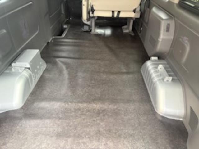 NV350キャラバンバン スーパーロング・リアエアコン・リアヒーター・バックカメラ・ディスプレイオーディオ・Bluetooth・ETC・電動スライドステップ・フォグランプ・カラードドアハンドル・フローロングマット(44枚目)