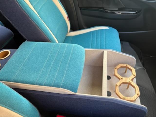 キャラバン グランドプレミアムGX ベッドキットシステム・サイドオーニング・ステアリングスイッチ(クルコン)・ローダウン・ショック・スタビ・16AW・Sマフラー・ナビTV(9インチ)・フリックダウン・スピーカー・Sコンシール・Sキャビ(26枚目)