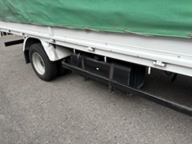 アトラストラック ロングスーパーローＤＸ　幌車・木製荷台・Ｗタイヤ・荷台寸法（長さ４．３ｍ・幅１．７８ｍ・高さ２．１８ｍ）・ＥＭＳ・フォグランプ・Ｐ／Ｗ・ナビ・バックカメラ・ＥＴＣ・ディーゼルターボ・Ａ／Ｔ（14枚目）