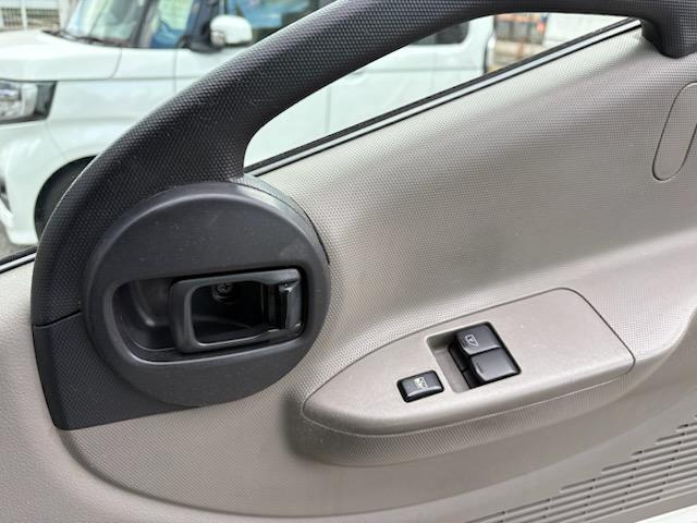 アトラストラック ロングスーパーローＤＸ　幌車・木製荷台・Ｗタイヤ・荷台寸法（長さ４．３ｍ・幅１．７８ｍ・高さ２．１８ｍ）・ＥＭＳ・フォグランプ・Ｐ／Ｗ・ナビ・バックカメラ・ＥＴＣ・ディーゼルターボ・Ａ／Ｔ（24枚目）