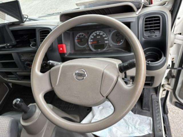 アトラストラック ロングスーパーローＤＸ　幌車・木製荷台・Ｗタイヤ・荷台寸法（長さ４．３ｍ・幅１．７８ｍ・高さ２．１８ｍ）・ＥＭＳ・フォグランプ・Ｐ／Ｗ・ナビ・バックカメラ・ＥＴＣ・ディーゼルターボ・Ａ／Ｔ（27枚目）