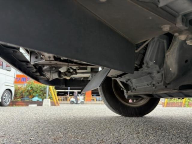 アトラストラック ロングスーパーローＤＸ　幌車・木製荷台・Ｗタイヤ・荷台寸法（長さ４．３ｍ・幅１．７８ｍ・高さ２．１８ｍ）・ＥＭＳ・フォグランプ・Ｐ／Ｗ・ナビ・バックカメラ・ＥＴＣ・ディーゼルターボ・Ａ／Ｔ（46枚目）