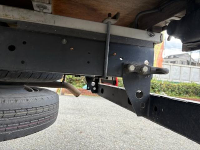 アトラストラック ロングスーパーローＤＸ　幌車・木製荷台・Ｗタイヤ・荷台寸法（長さ４．３ｍ・幅１．７８ｍ・高さ２．１８ｍ）・ＥＭＳ・フォグランプ・Ｐ／Ｗ・ナビ・バックカメラ・ＥＴＣ・ディーゼルターボ・Ａ／Ｔ（48枚目）