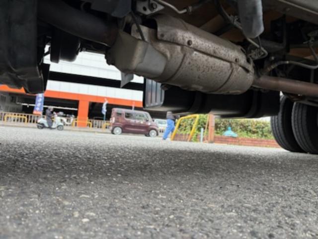 アトラストラック ロングスーパーローＤＸ　幌車・木製荷台・Ｗタイヤ・荷台寸法（長さ４．３ｍ・幅１．７８ｍ・高さ２．１８ｍ）・ＥＭＳ・フォグランプ・Ｐ／Ｗ・ナビ・バックカメラ・ＥＴＣ・ディーゼルターボ・Ａ／Ｔ（54枚目）