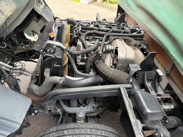 アトラストラック ロングスーパーローＤＸ　幌車・木製荷台・Ｗタイヤ・荷台寸法（長さ４．３ｍ・幅１．７８ｍ・高さ２．１８ｍ）・ＥＭＳ・フォグランプ・Ｐ／Ｗ・ナビ・バックカメラ・ＥＴＣ・ディーゼルターボ・Ａ／Ｔ（55枚目）