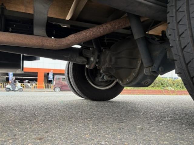 アトラストラック ロングスーパーローＤＸ　幌車・木製荷台・Ｗタイヤ・荷台寸法（長さ４．３ｍ・幅１．７８ｍ・高さ２．１８ｍ）・ＥＭＳ・フォグランプ・Ｐ／Ｗ・ナビ・バックカメラ・ＥＴＣ・ディーゼルターボ・Ａ／Ｔ（57枚目）