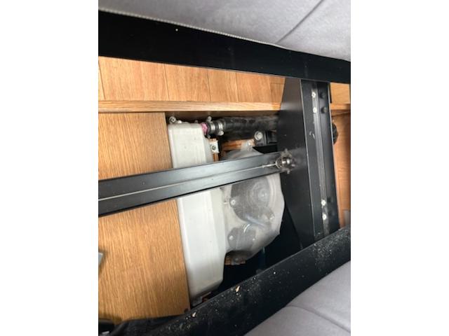 ハイエースバン ＳロングワイドＤＸ　ＧＬパッケージ　キャンピング車・ＲＥＶＯシート・ベッドシステム・ルーフラック・シンク流し台・ルーフ換気扇・ＴＶ・ナビ・バックカメラ・Ｒモニター・テーブル・網戸・１５ＡＷ（44枚目）