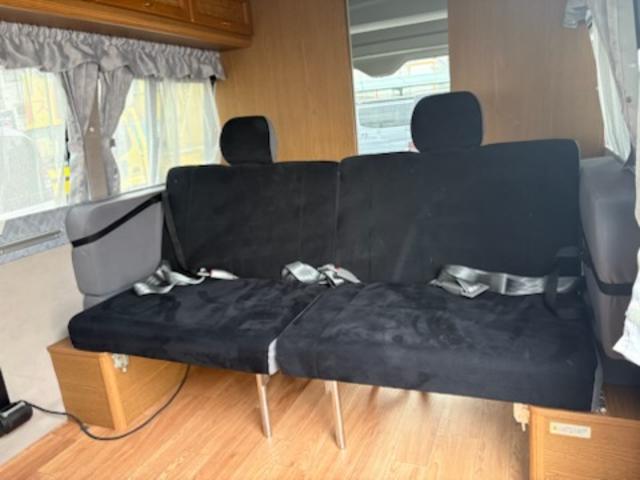 ハイエースバン ＳロングワイドＤＸ　ＧＬパッケージ　キャンピング車・ＲＥＶＯシート・ベッドシステム・ルーフラック・シンク流し台・ルーフ換気扇・ＴＶ・ナビ・バックカメラ・Ｒモニター・テーブル・網戸・１５ＡＷ（46枚目）