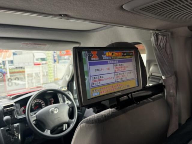 ハイエースバン ＳロングワイドＤＸ　ＧＬパッケージ　キャンピング車・ＲＥＶＯシート・ベッドシステム・ルーフラック・シンク流し台・ルーフ換気扇・ＴＶ・ナビ・バックカメラ・Ｒモニター・テーブル・網戸・１５ＡＷ（50枚目）