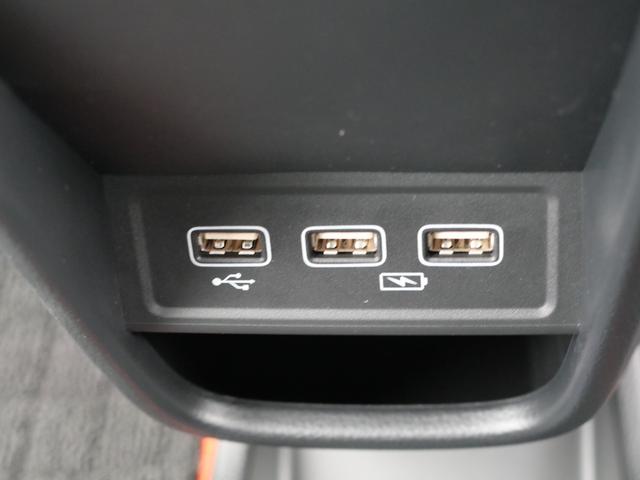 Ｎ－ＯＮＥ ＲＳ　届出済未使用車　２トーンカラー　ホンダセンシング　８インチナビ　バックカメラ　ＵＳＢ充電　ブーストメーター　パドルシフト　電子パーキング　シートヒーター　ＬＥＤヘッドライト　ＬＥＤフォグ　オートライト（26枚目）