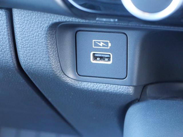 ヴェゼル ｅ：ＨＥＶＺ　ワンオーナー　ホンダセンシング　９インチナビ　バックカメラ　ＥＴＣ２．０　ワイヤレス充電器　ドラレコ前後　シートヒーター　ハンドルヒーター　減速セレクター　パワーテールゲート　ＬＥＤヘッドライト（26枚目）