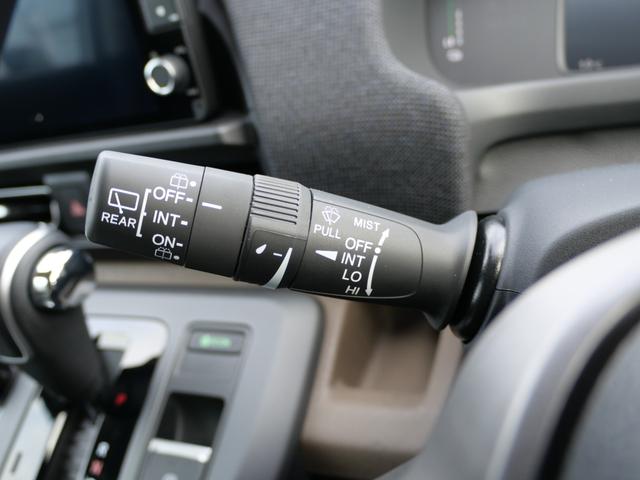 フリード e:HEVエアーEX 登録済未使用車 【いまコレ+】新品ナビ、新品マット ホンダセンシング 9インチナビ バックカメラ ETC2.0 2列目USB充電器 両側電動スライド シートヒーター 電子パーキング LEDヘッドライト(37枚目)