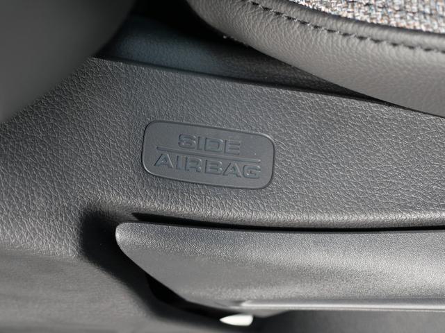 フリード e:HEVエアーEX 登録済未使用車 【いまコレ+】新品ナビ、新品マット ホンダセンシング 9インチナビ バックカメラ ETC2.0 2列目USB充電器 両側電動スライド シートヒーター 電子パーキング LEDヘッドライト(42枚目)