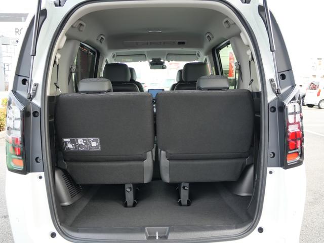 フリード e:HEVエアーEX 登録済未使用車 【いまコレ+】新品ナビ、新品マット ホンダセンシング 9インチナビ バックカメラ ETC2.0 2列目USB充電器 両側電動スライド シートヒーター 電子パーキング LEDヘッドライト(49枚目)