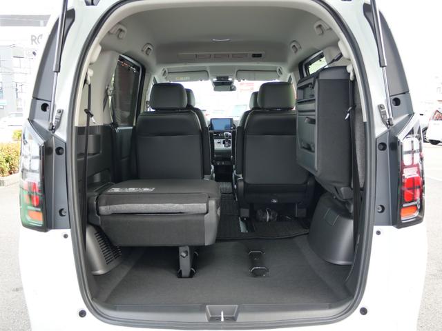 フリード e:HEVエアーEX 登録済未使用車 【いまコレ+】新品ナビ、新品マット ホンダセンシング 9インチナビ バックカメラ ETC2.0 2列目USB充電器 両側電動スライド シートヒーター 電子パーキング LEDヘッドライト(52枚目)