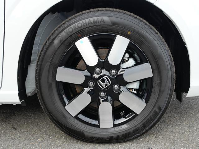 フリード e:HEVエアーEX 登録済未使用車 【いまコレ+】新品ナビ、新品マット ホンダセンシング 9インチナビ バックカメラ ETC2.0 2列目USB充電器 両側電動スライド シートヒーター 電子パーキング LEDヘッドライト(70枚目)