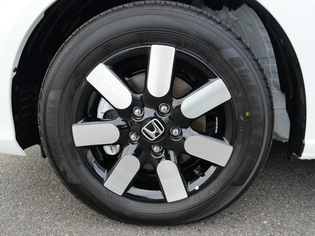 フリード e:HEVエアーEX 登録済未使用車 【いまコレ+】新品ナビ、新品マット ホンダセンシング 9インチナビ バックカメラ ETC2.0 2列目USB充電器 両側電動スライド シートヒーター 電子パーキング LEDヘッドライト(72枚目)