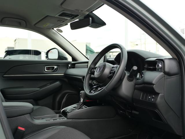 ヴェゼル e:HEVZ デモカー ホンダセンシング 9インチナビ バックカメラ USB充電 ワイヤレス充電器 ETC2.0 シートヒーター ハンドルヒーター 電子パーキング 減速セレクター LEDヘッドライト 障害物センサー(12枚目)