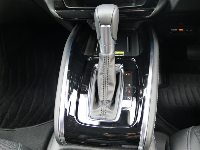 ヴェゼル e:HEVZ デモカー ホンダセンシング 9インチナビ バックカメラ USB充電 ワイヤレス充電器 ETC2.0 シートヒーター ハンドルヒーター 電子パーキング 減速セレクター LEDヘッドライト 障害物センサー(23枚目)