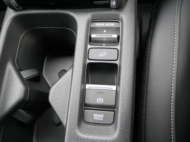 ヴェゼル e:HEVZ デモカー ホンダセンシング 9インチナビ バックカメラ USB充電 ワイヤレス充電器 ETC2.0 シートヒーター ハンドルヒーター 電子パーキング 減速セレクター LEDヘッドライト 障害物センサー(24枚目)