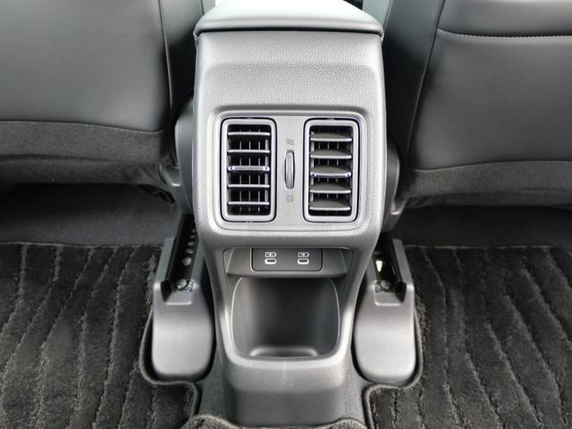 ヴェゼル e:HEVZ デモカー ホンダセンシング 9インチナビ バックカメラ USB充電 ワイヤレス充電器 ETC2.0 シートヒーター ハンドルヒーター 電子パーキング 減速セレクター LEDヘッドライト 障害物センサー(42枚目)