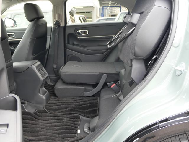 ヴェゼル e:HEVZ デモカー ホンダセンシング 9インチナビ バックカメラ USB充電 ワイヤレス充電器 ETC2.0 シートヒーター ハンドルヒーター 電子パーキング 減速セレクター LEDヘッドライト 障害物センサー(55枚目)