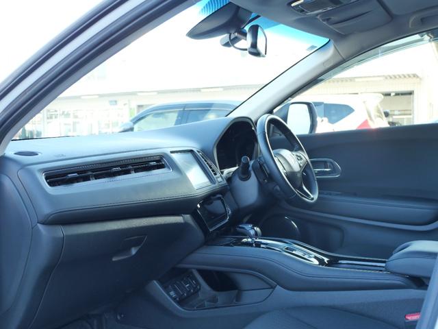 ヴェゼル ＨＶＸ・ホンダセンシングブリリアントスタイルＥＤ　ワンオーナー　８インチナビ　ホンダセンシング　リアカメラＤＥあんしんプラス　バックカメラ　ＨＤＭＩ　ＥＴＣ　ナビ連動フロントドラレコ　電子パーキング　オートリトラミラー　ルーフレール　ＬＥＤライト（13枚目）