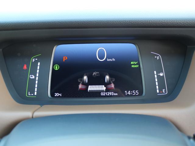 フィット ｅ：ＨＥＶリュクス　ホンダセンシング　インターナビ　バックカメラ　ＥＴＣ２．０　ワイヤレス充電器　本革シート　シートヒーター　ハンドルヒーター　電子パーキング　アドバンスドミラー　モデューロエアロ　ＬＥＤヘッドライト（20枚目）