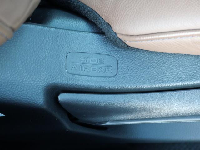 フィット ｅ：ＨＥＶリュクス　ホンダセンシング　インターナビ　バックカメラ　ＥＴＣ２．０　ワイヤレス充電器　本革シート　シートヒーター　ハンドルヒーター　電子パーキング　アドバンスドミラー　モデューロエアロ　ＬＥＤヘッドライト（37枚目）