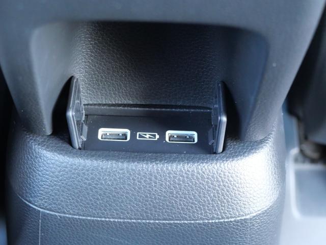 フィット ｅ：ＨＥＶリュクス　ホンダセンシング　インターナビ　バックカメラ　ＥＴＣ２．０　ワイヤレス充電器　本革シート　シートヒーター　ハンドルヒーター　電子パーキング　アドバンスドミラー　モデューロエアロ　ＬＥＤヘッドライト（38枚目）