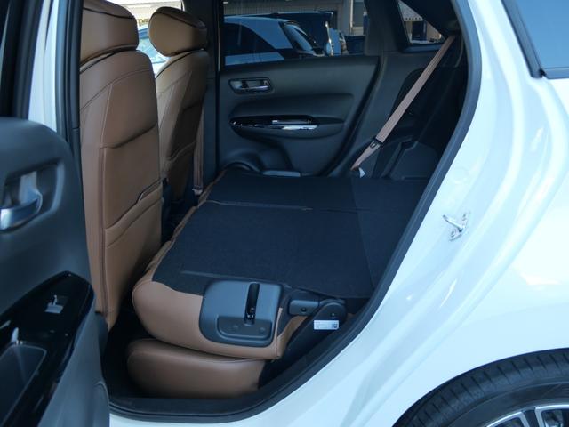 フィット ｅ：ＨＥＶリュクス　ホンダセンシング　インターナビ　バックカメラ　ＥＴＣ２．０　ワイヤレス充電器　本革シート　シートヒーター　ハンドルヒーター　電子パーキング　アドバンスドミラー　モデューロエアロ　ＬＥＤヘッドライト（46枚目）