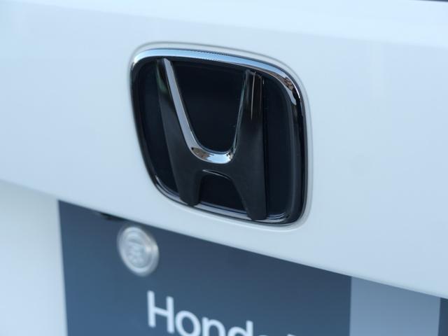 フィット ｅ：ＨＥＶリュクス　ホンダセンシング　インターナビ　バックカメラ　ＥＴＣ２．０　ワイヤレス充電器　本革シート　シートヒーター　ハンドルヒーター　電子パーキング　アドバンスドミラー　モデューロエアロ　ＬＥＤヘッドライト（53枚目）