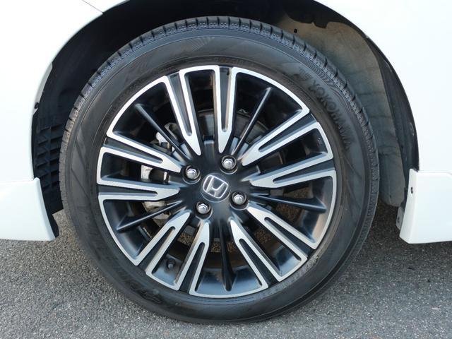 フィット ｅ：ＨＥＶリュクス　ホンダセンシング　インターナビ　バックカメラ　ＥＴＣ２．０　ワイヤレス充電器　本革シート　シートヒーター　ハンドルヒーター　電子パーキング　アドバンスドミラー　モデューロエアロ　ＬＥＤヘッドライト（64枚目）