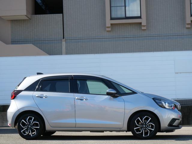 フィット ｅ：ＨＥＶホーム　ワンオーナー　ホンダセンシング　インターナビ　バックカメラ　ＥＴＣ２．０　ナビ連動ドラレコ前後　ＵＳＢ　ＵＳＢ充電器　ホンダコネクト　電子パーキング　コンフォートビューパッケージ　ＬＥＤヘッドライト（7枚目）