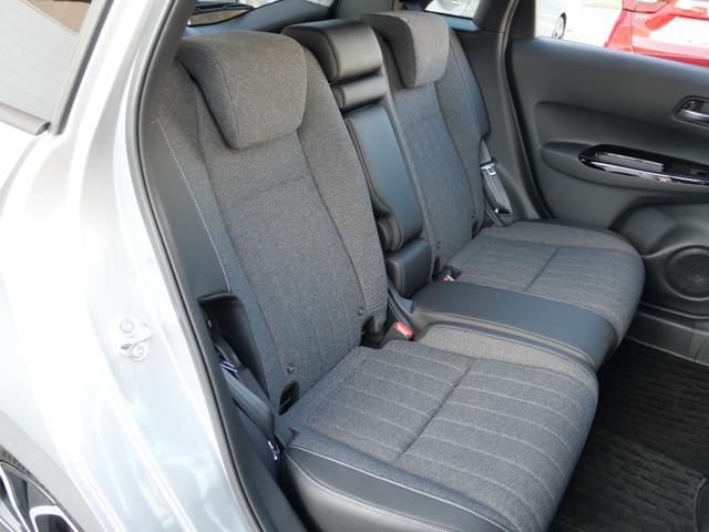 フィット ｅ：ＨＥＶホーム　ワンオーナー　ホンダセンシング　インターナビ　バックカメラ　ＥＴＣ２．０　ナビ連動ドラレコ前後　ＵＳＢ　ＵＳＢ充電器　ホンダコネクト　電子パーキング　コンフォートビューパッケージ　ＬＥＤヘッドライト（15枚目）