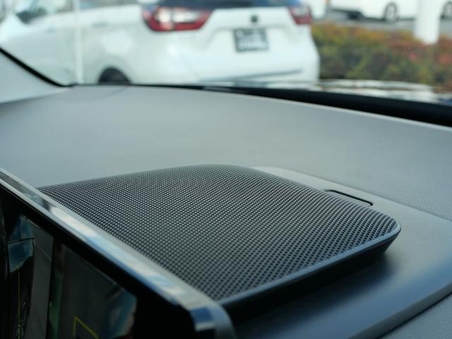 ヴェゼル ｅ：ＨＥＶＺ　ワンオーナー　ホンダセンシング　ナビ　マルチビューカメラ　ＥＴＣ２．０　プレミアムサウンド　ワイヤレス充電器　ドラレコ前後　シートヒーター　ハンドルヒーター　パワーバックドア　ＬＥＤライト　無限エアロ（35枚目）